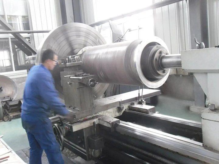 外圓車削（粗加工、半精加工）