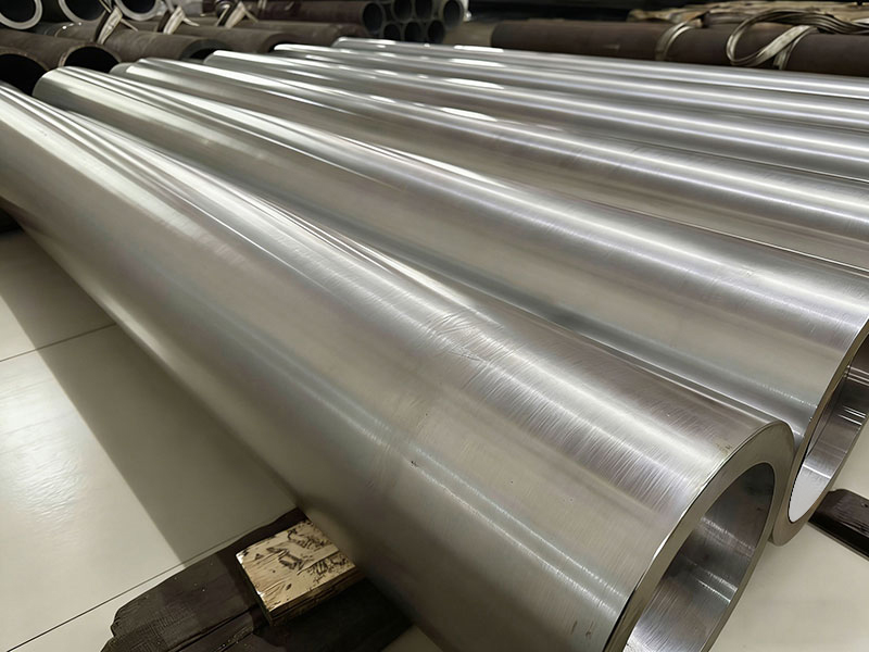 車外圓 + 內孔鏜削加工